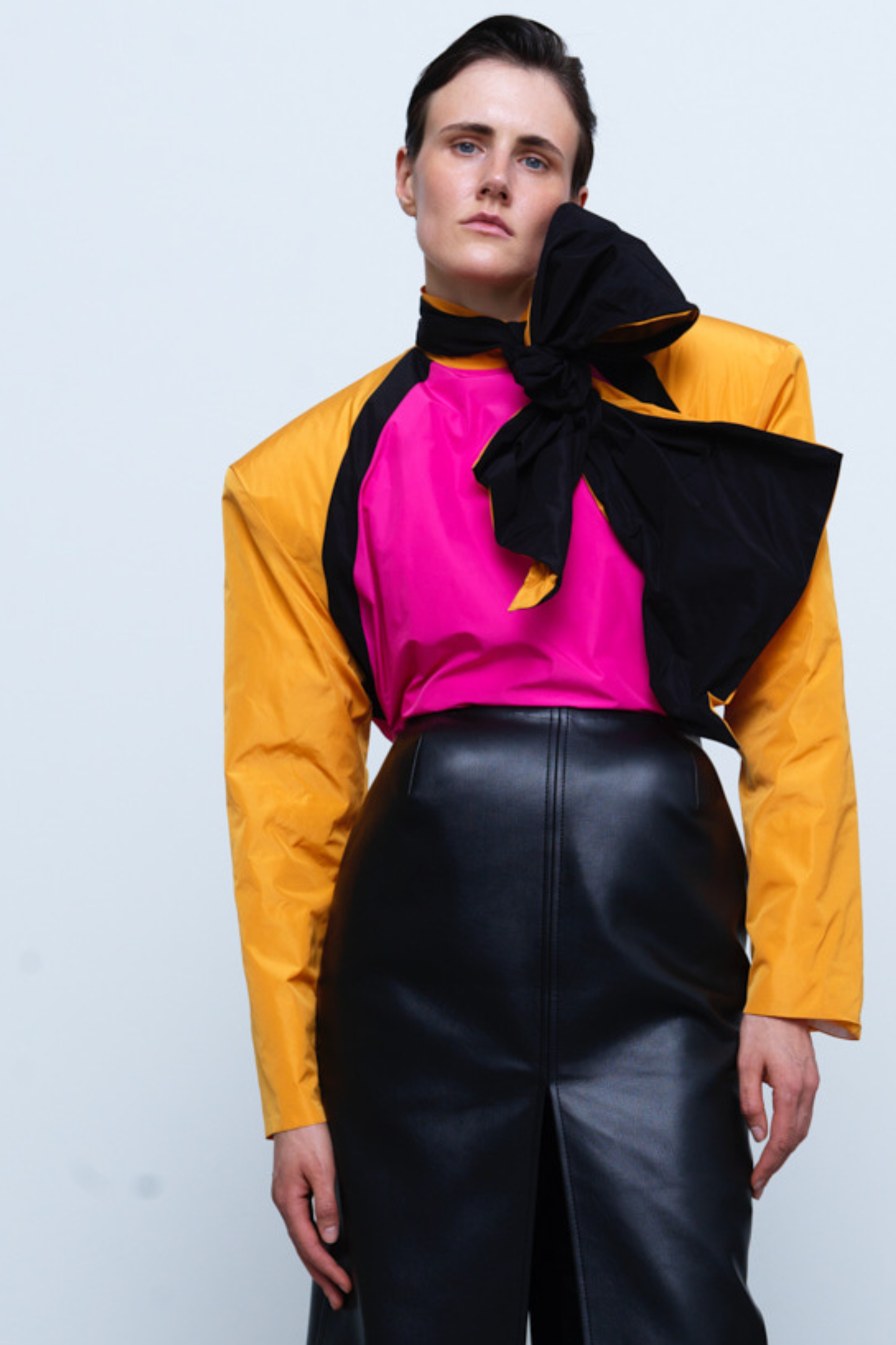 TOP #04 — Blouse with Voluminous Shoulders GUDU