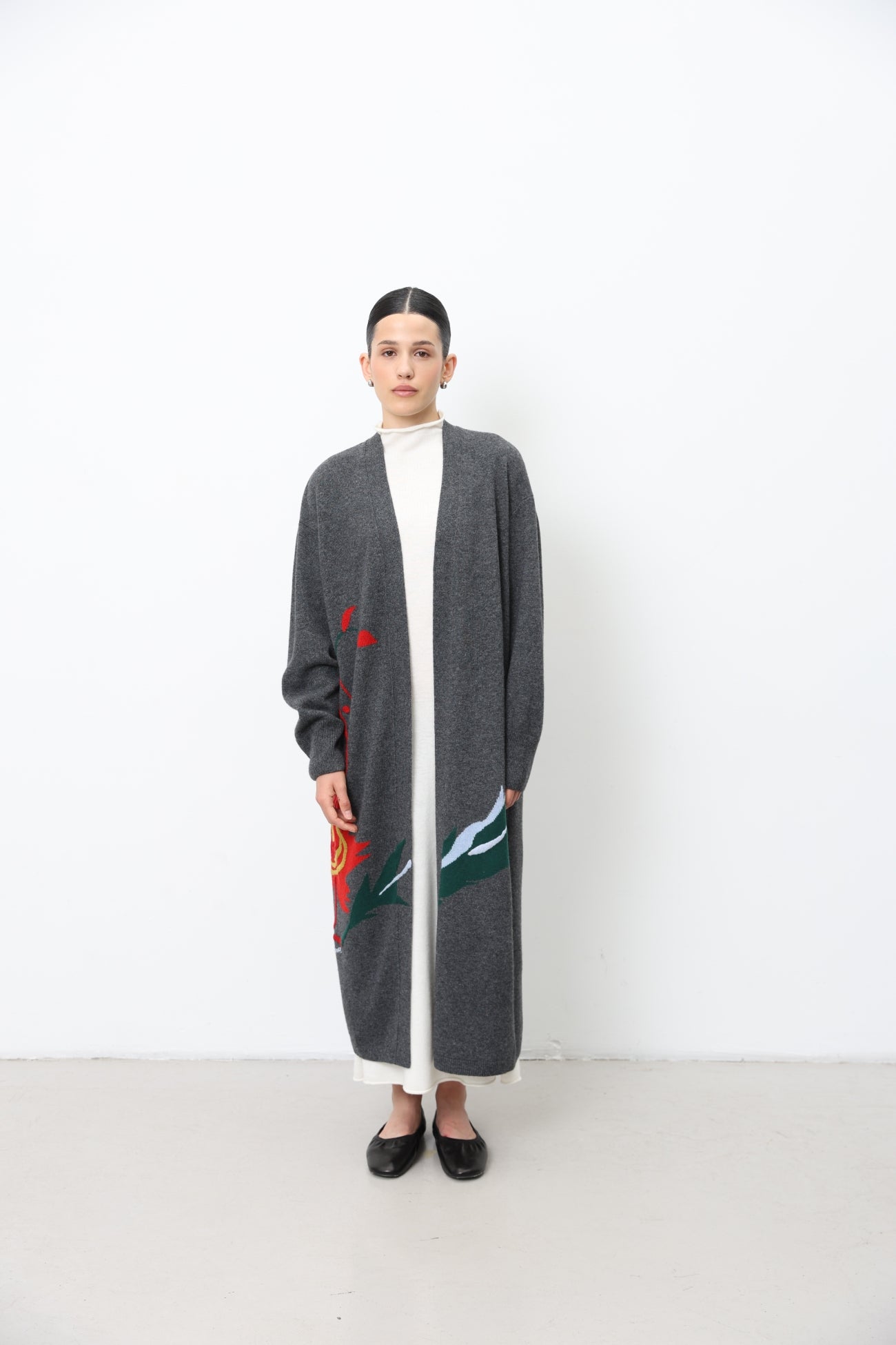 Long Grey Cardigan With Red Embroidered Flower 91LAB
