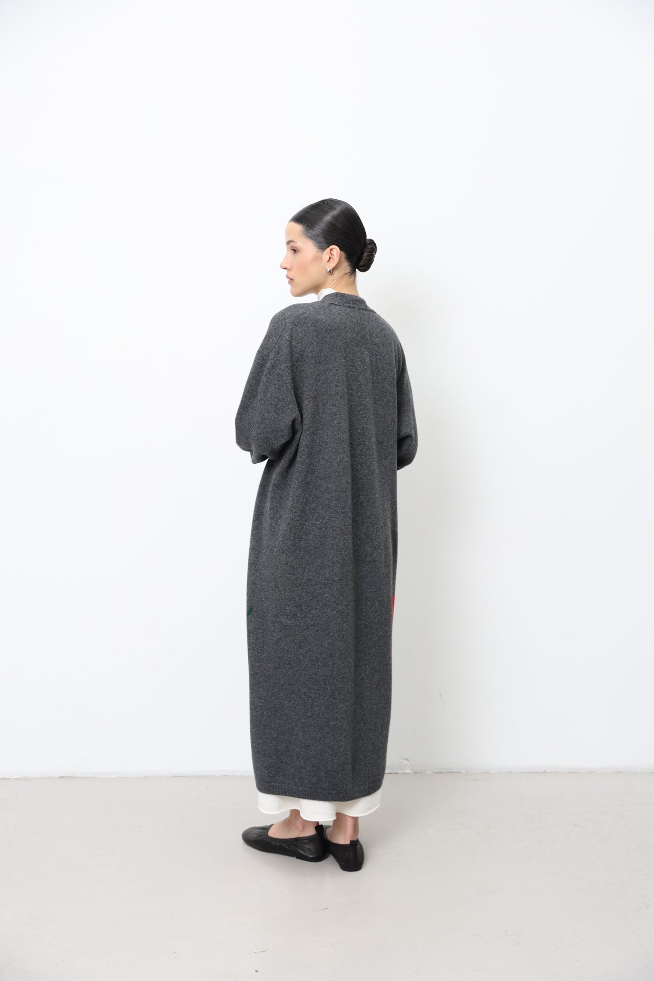 Long Grey Cardigan With Red Embroidered Flower 91LAB