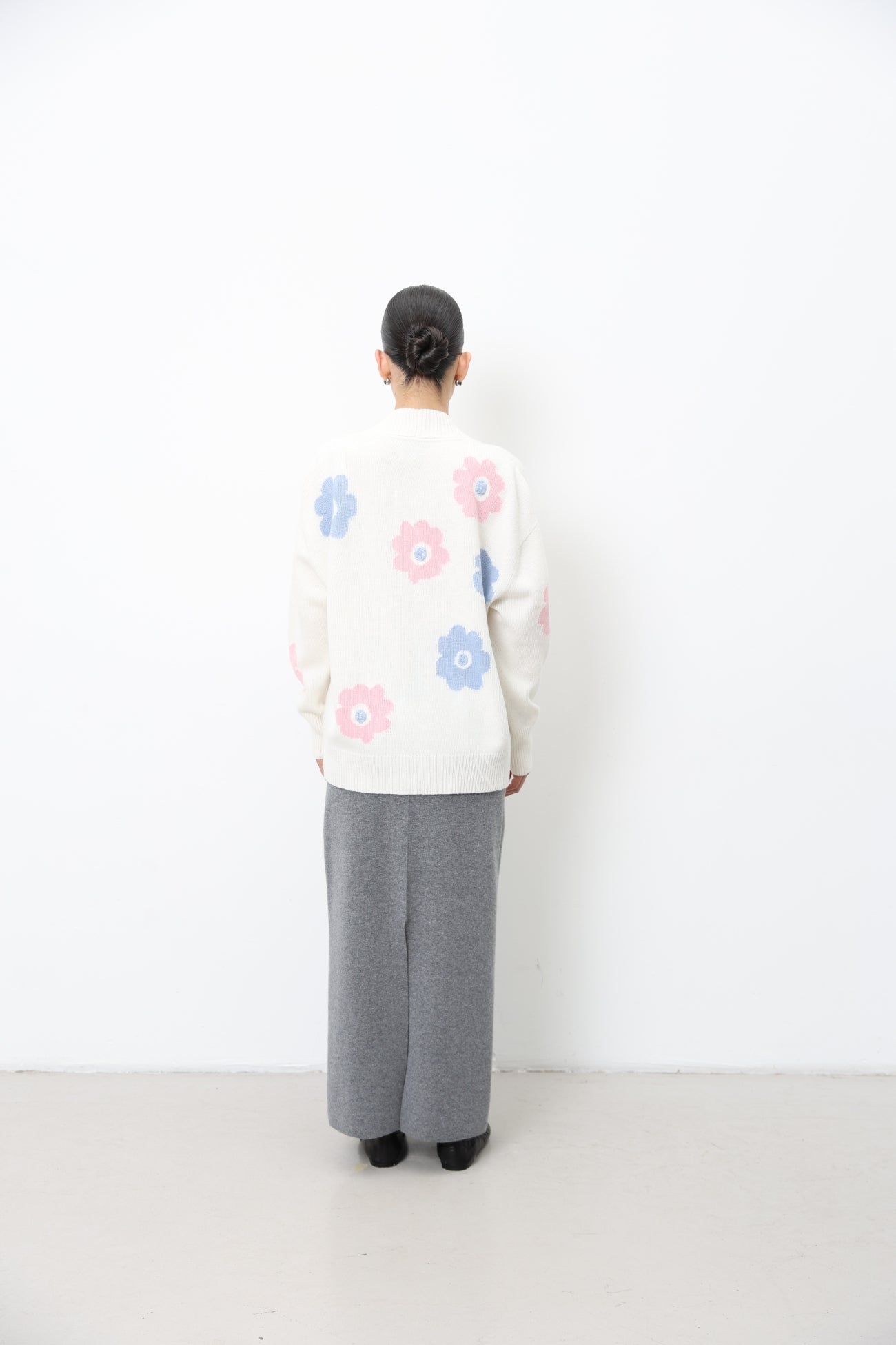 Oversized Cardigan With Embroidered Flowers 91LAB