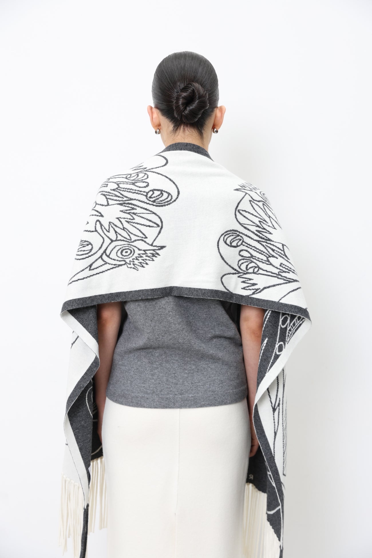 Jacquard Scarf With Graphic Motif 91LAB