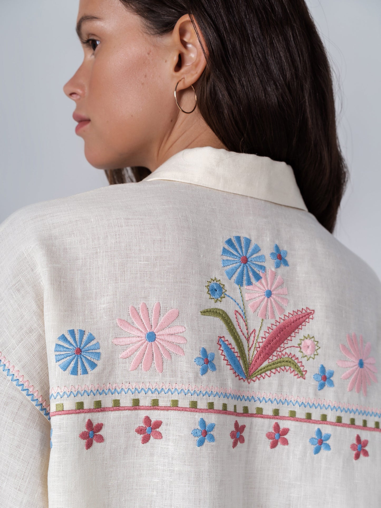 Linen shirt with floral embroidery Veselka ETNODIM