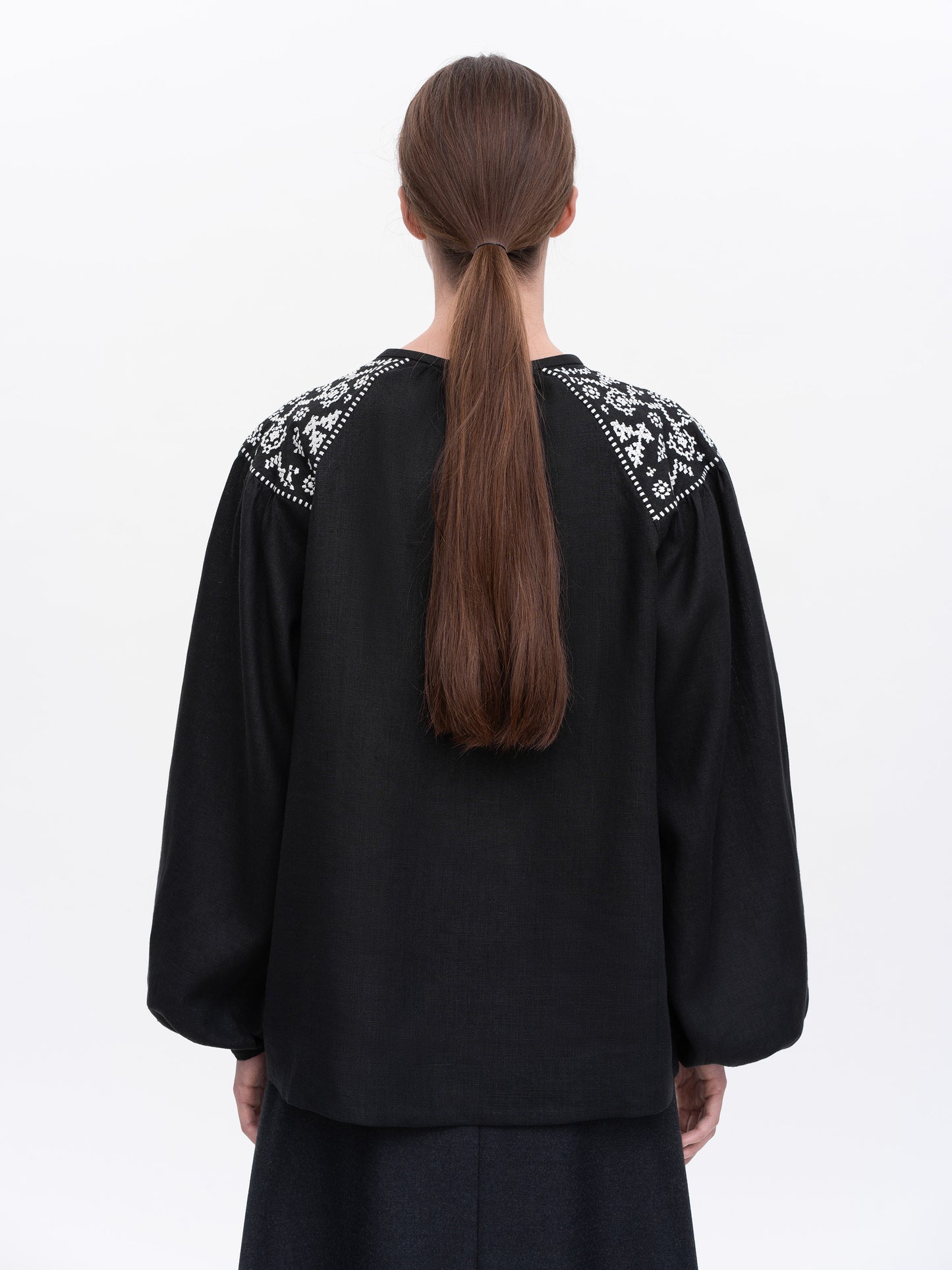 Embroidered shirt Izola black ETNODIM