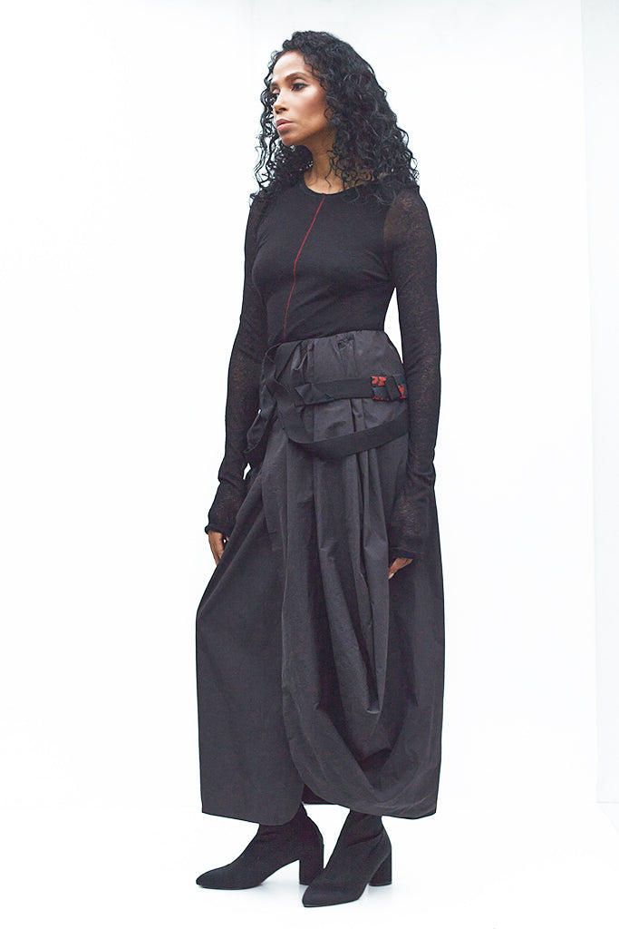 Base with transparent sleeves with red thread G2A