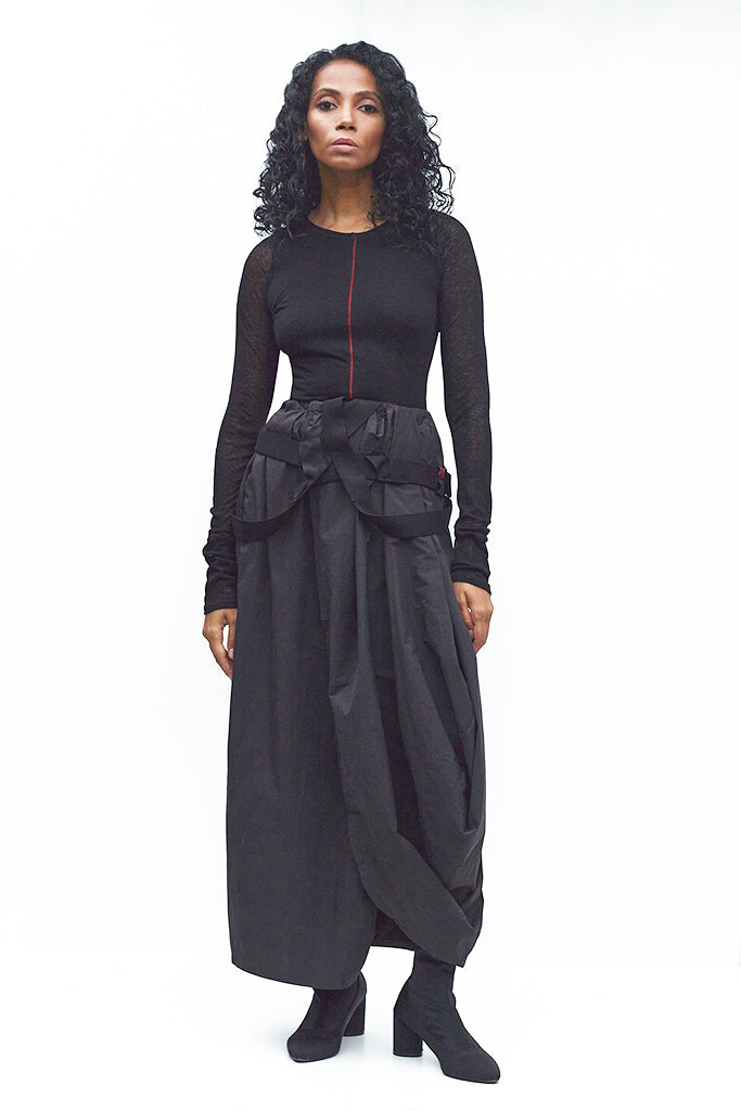 Base with transparent sleeves with red thread G2A