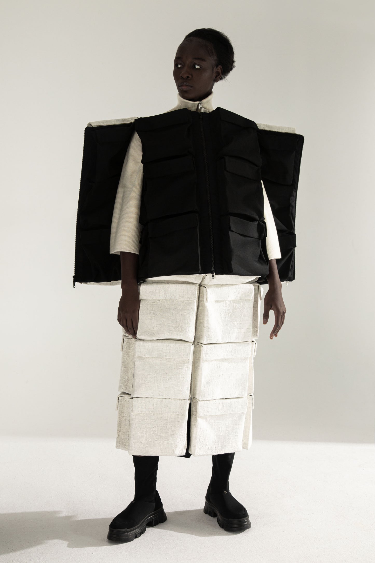 TRANSIT 3-way transforming piece: jumpsuit / coat DZHUS