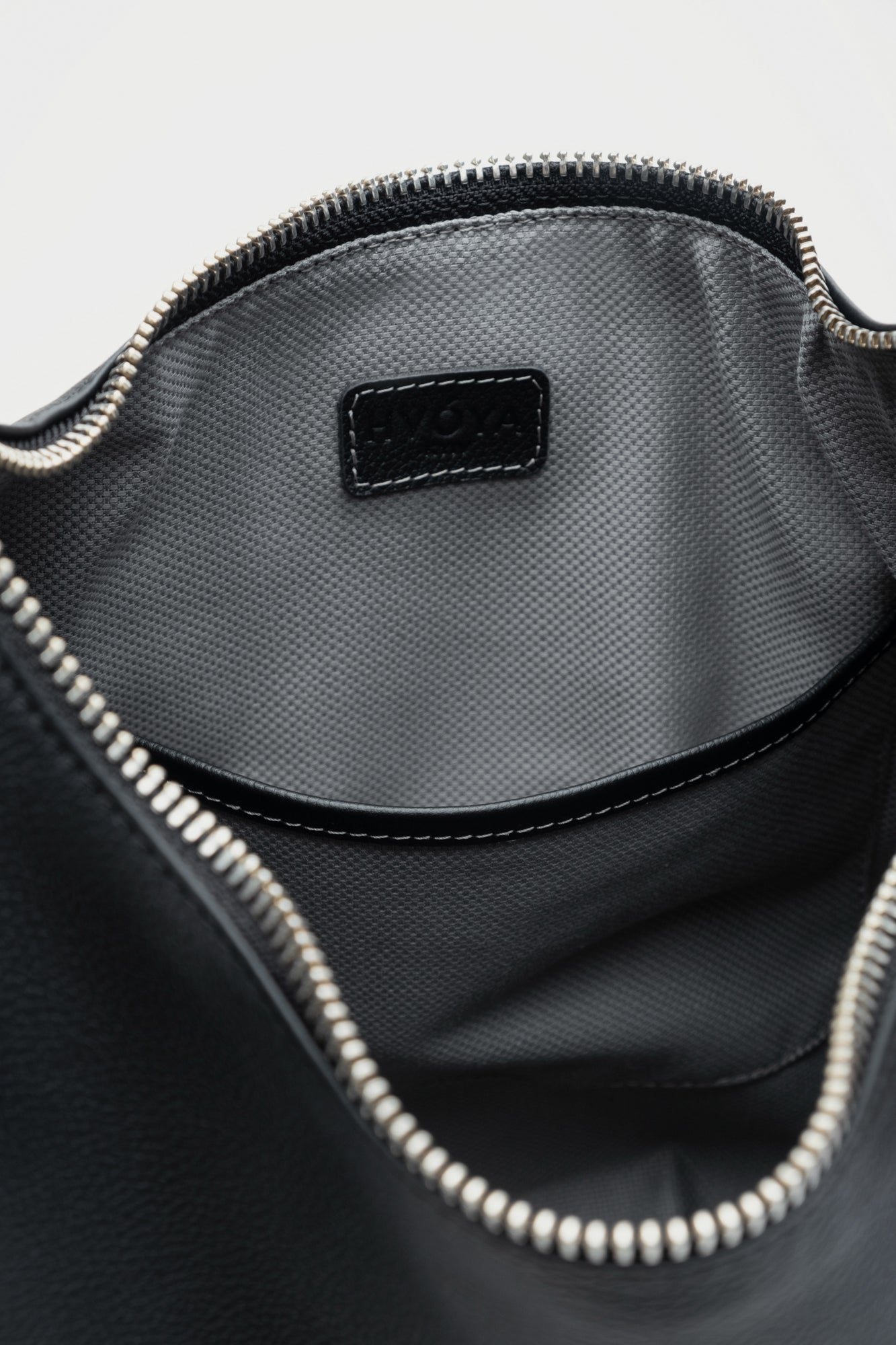 Simple Bag Black HVOYA