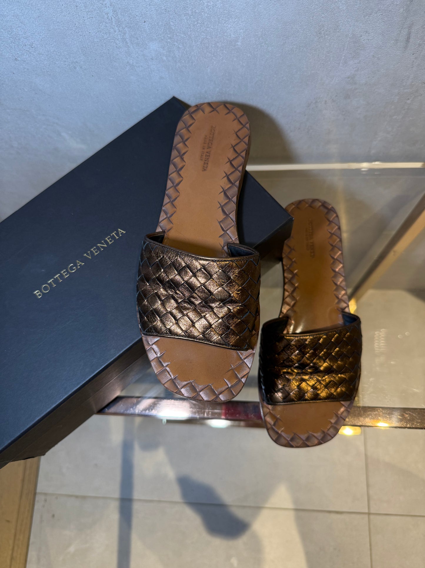 Intrecciato Leather Slides Brown BOTTEGA VENETA (Pre-Owned)