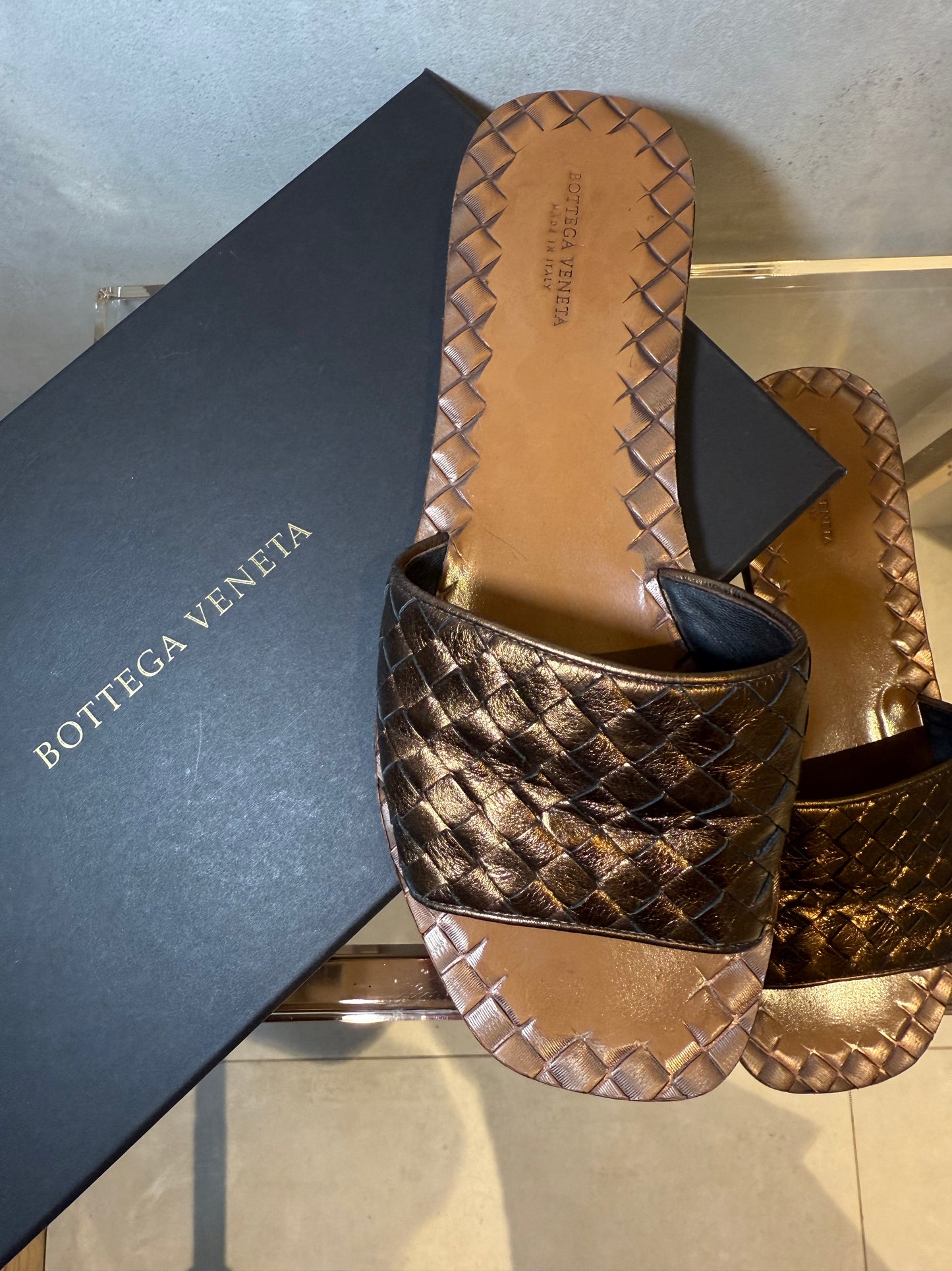 Intrecciato Leather Slides Brown BOTTEGA VENETA (Pre-Owned)
