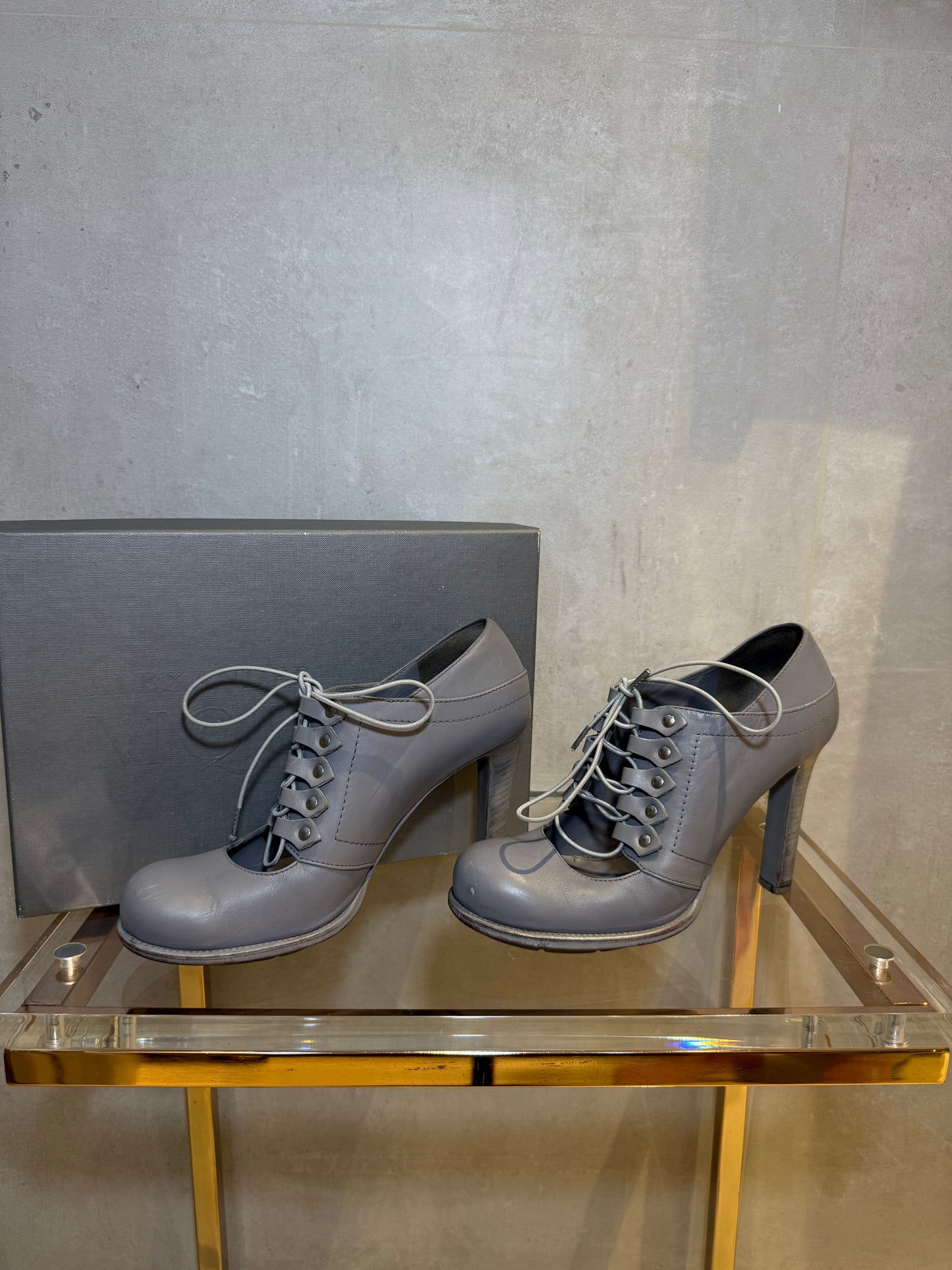 Grey Leather Platform Lace-Up Heels ALEXANDER MCQUEEN (Pre-Owned)