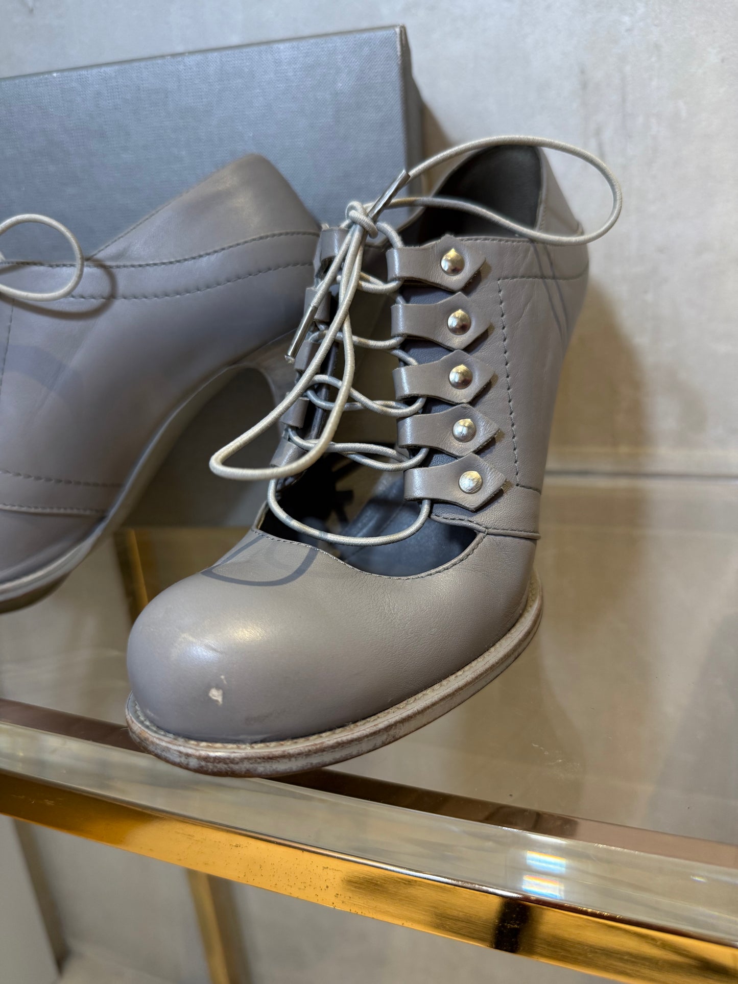 Grey Leather Platform Lace-Up Heels ALEXANDER MCQUEEN (Pre-Owned)