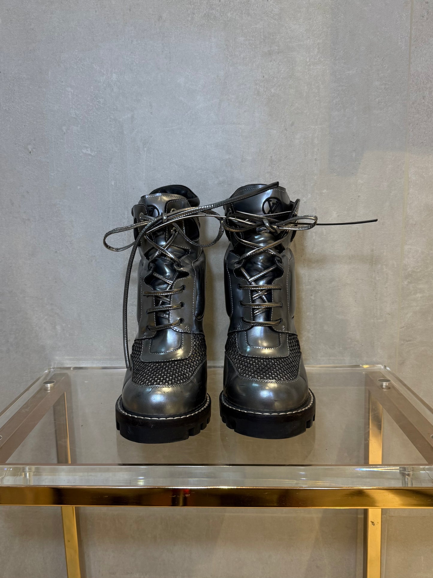 Leather Lace-Up Ankle Boots with Block Heel LOUIS VUITTON (Pre-Owned)