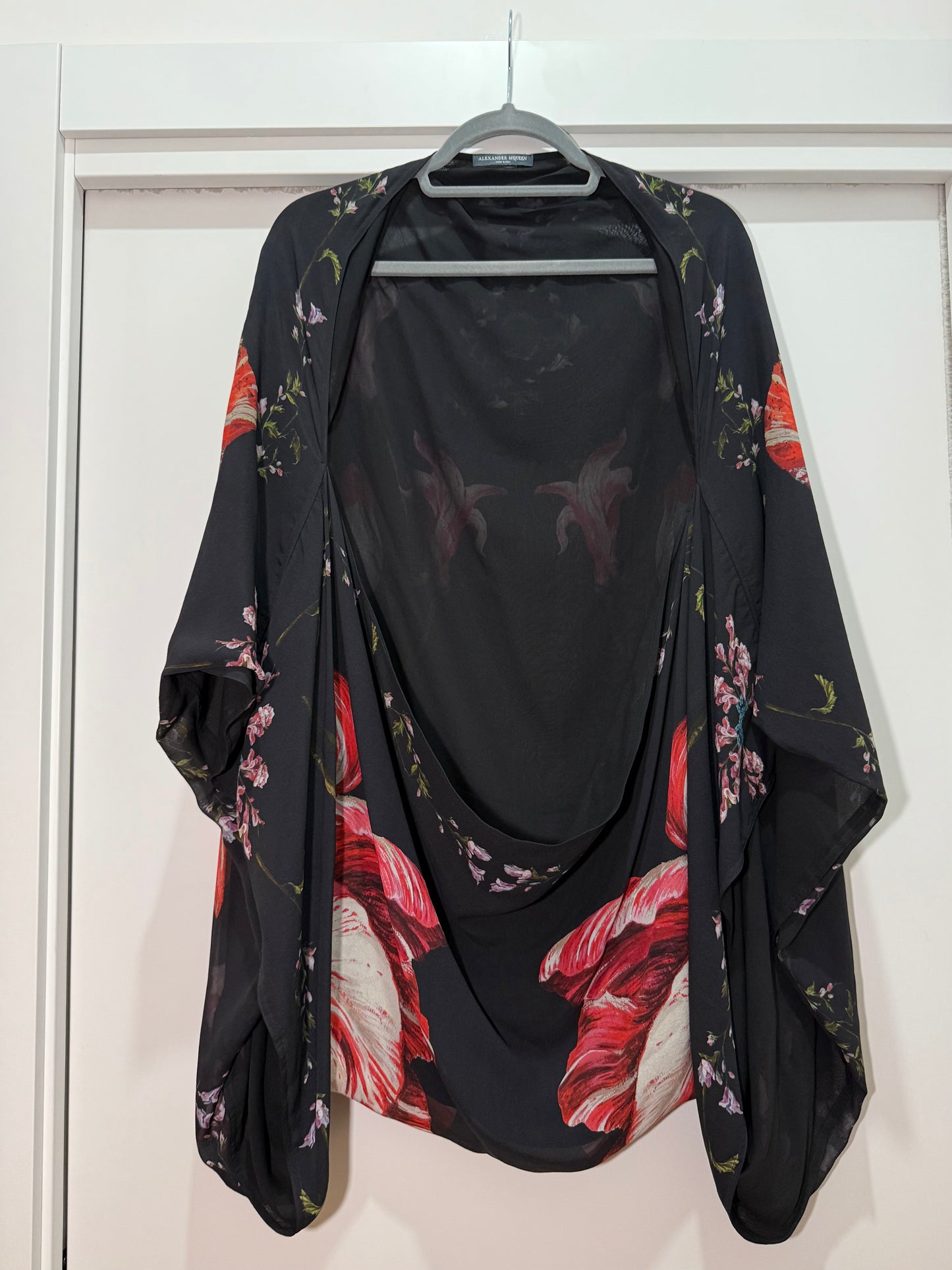Black Silk Floral Kimono ALEXANDER MCQUEEN (Pre-Owned)