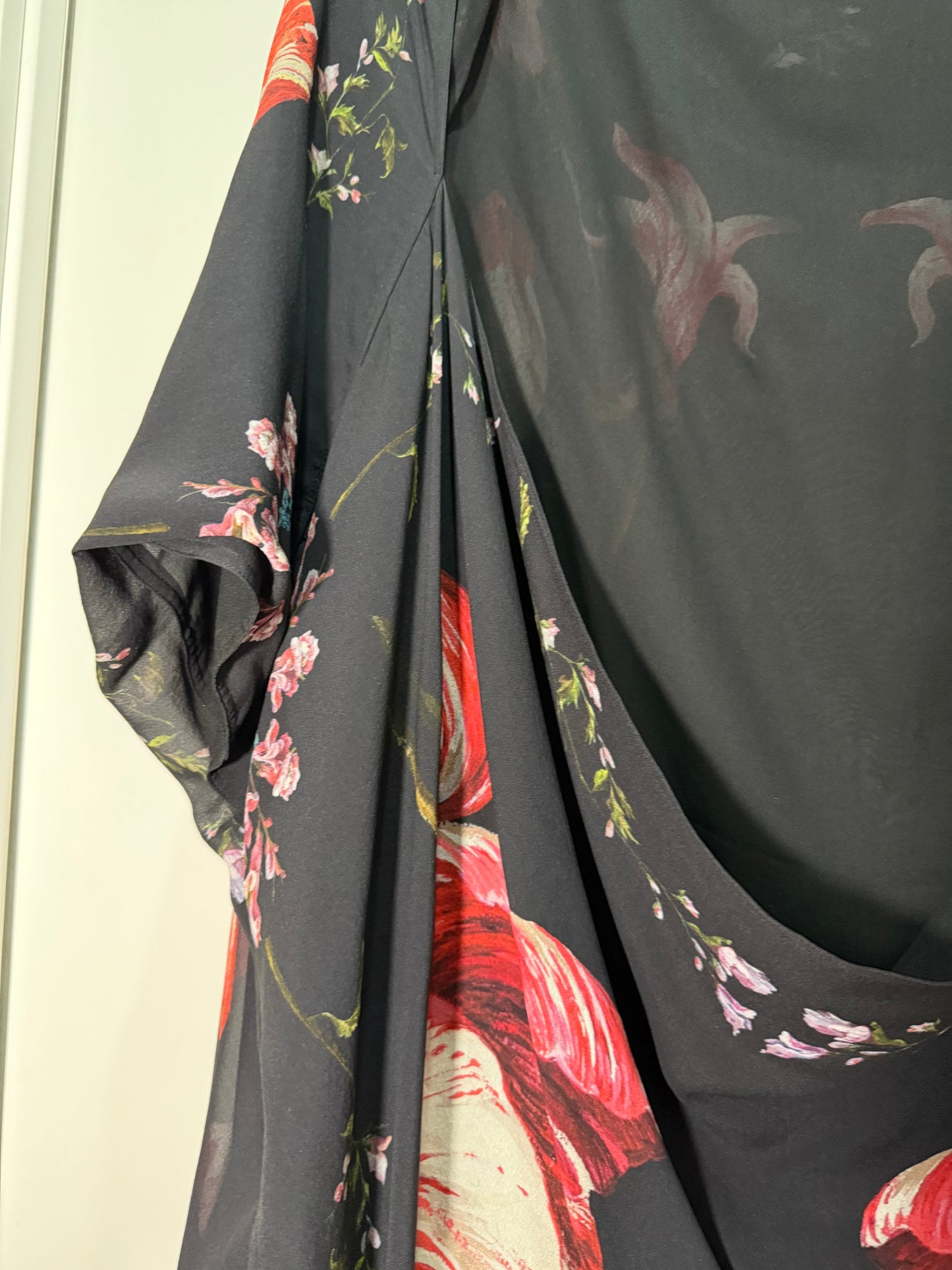 Black Silk Floral Kimono ALEXANDER MCQUEEN (Pre-Owned)