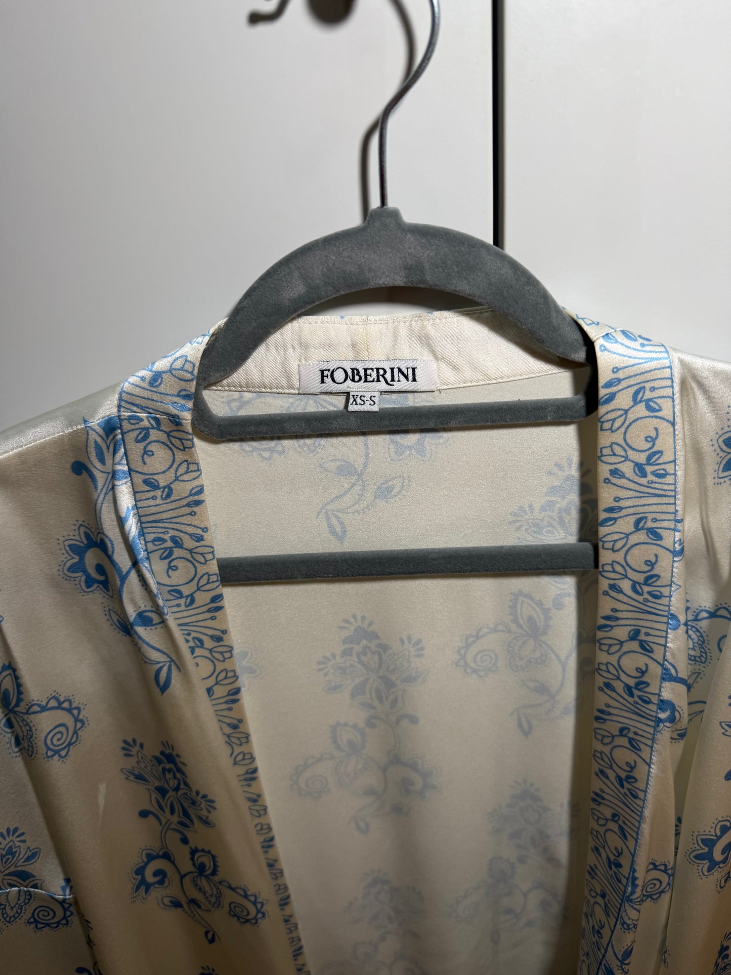 Silk Wrap Blouse Ivory Blue Floral FOBERINI (Pre-Owned)