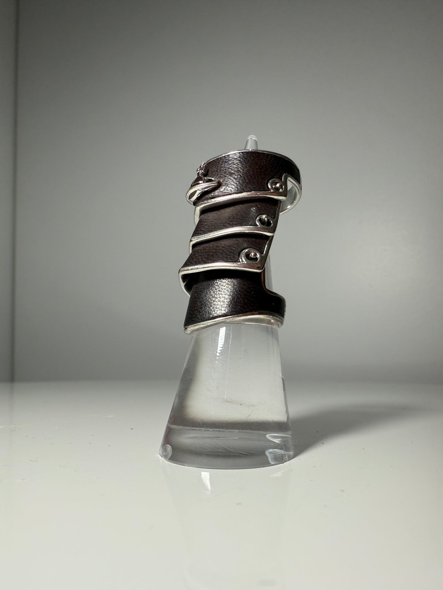 Orb Armour Leather Wrap Ring VIVIENNE WESTWOOD (Pre-Owned)