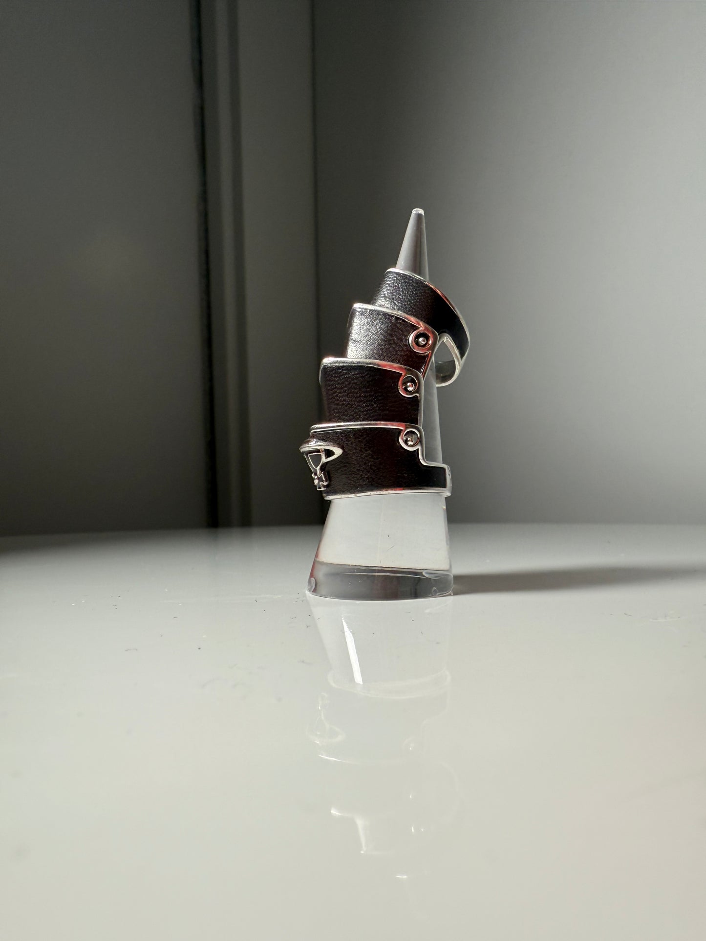 Orb Armour Leather Wrap Ring VIVIENNE WESTWOOD (Pre-Owned)