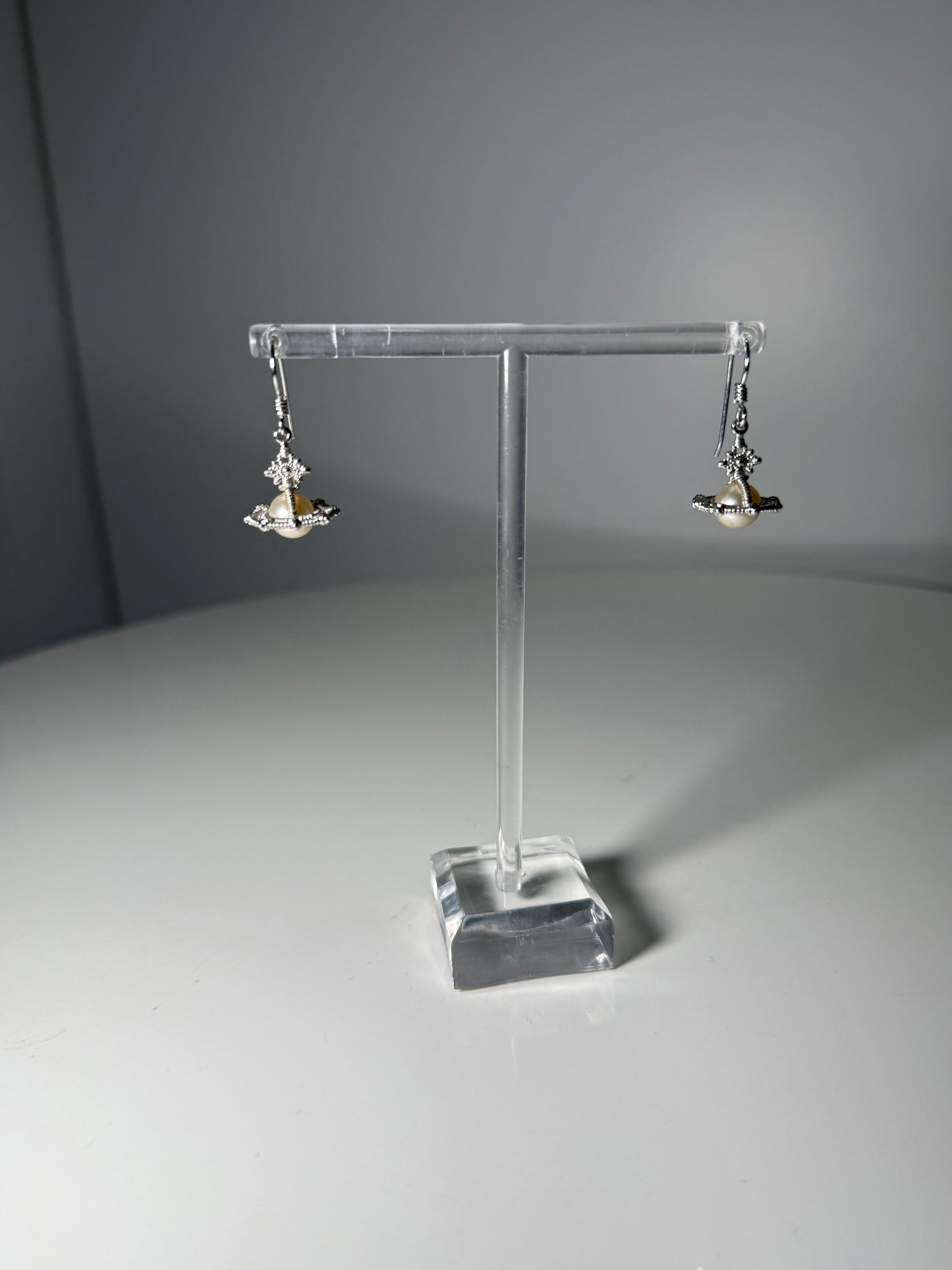 Pearl Saturn Drop Earrings Silver VIVIENNE WESTWOOD (Pre-Owned)