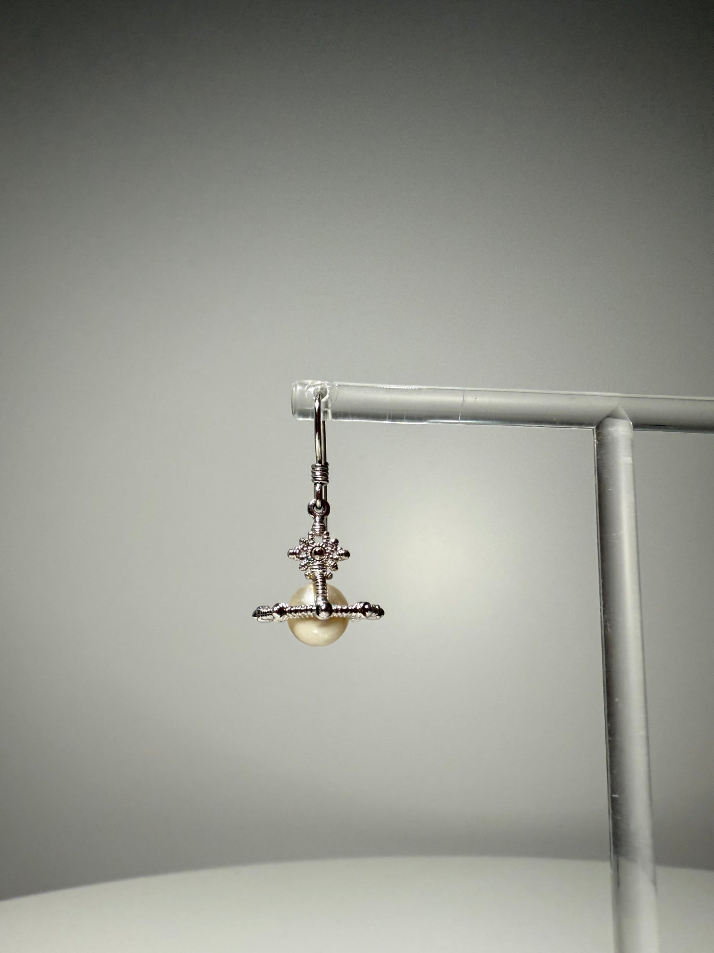 Pearl Saturn Drop Earrings Silver VIVIENNE WESTWOOD (Pre-Owned)