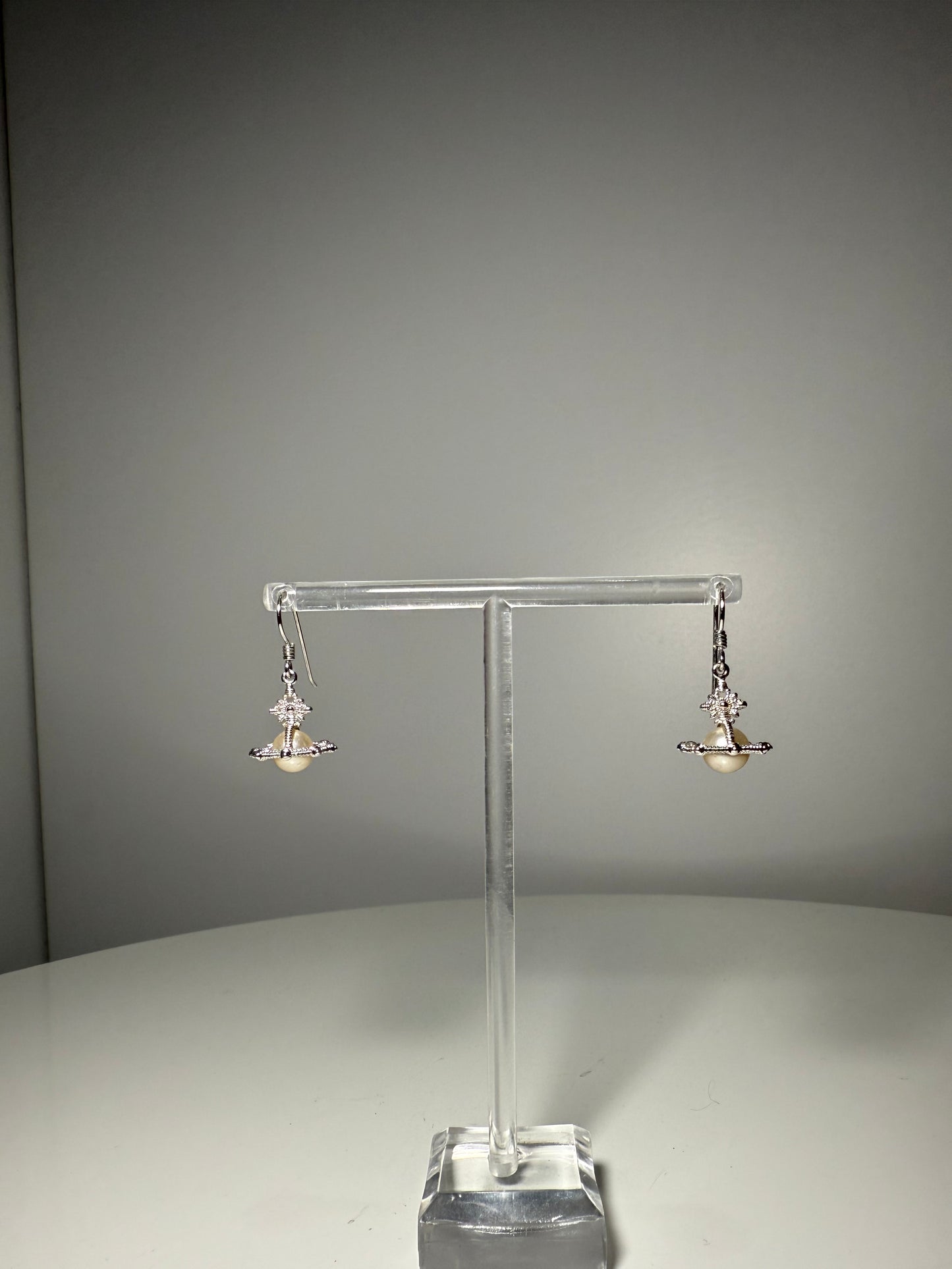 Pearl Saturn Drop Earrings Silver VIVIENNE WESTWOOD (Pre-Owned)
