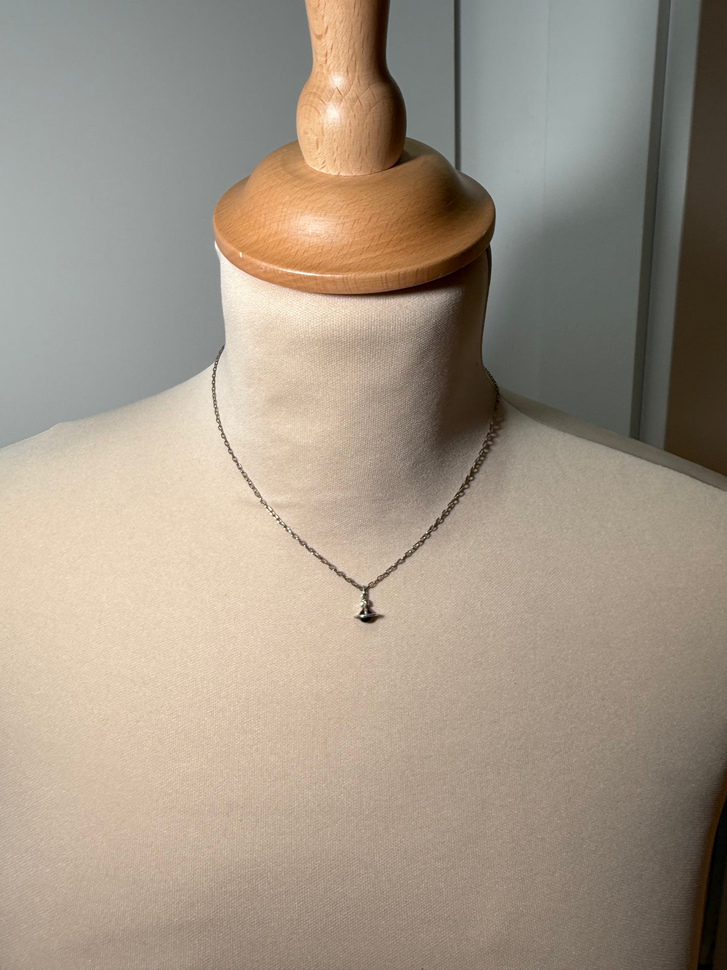 Orb Pendant Necklace Silver Tone VIVIENNE WESTWOOD (Pre-Owned)