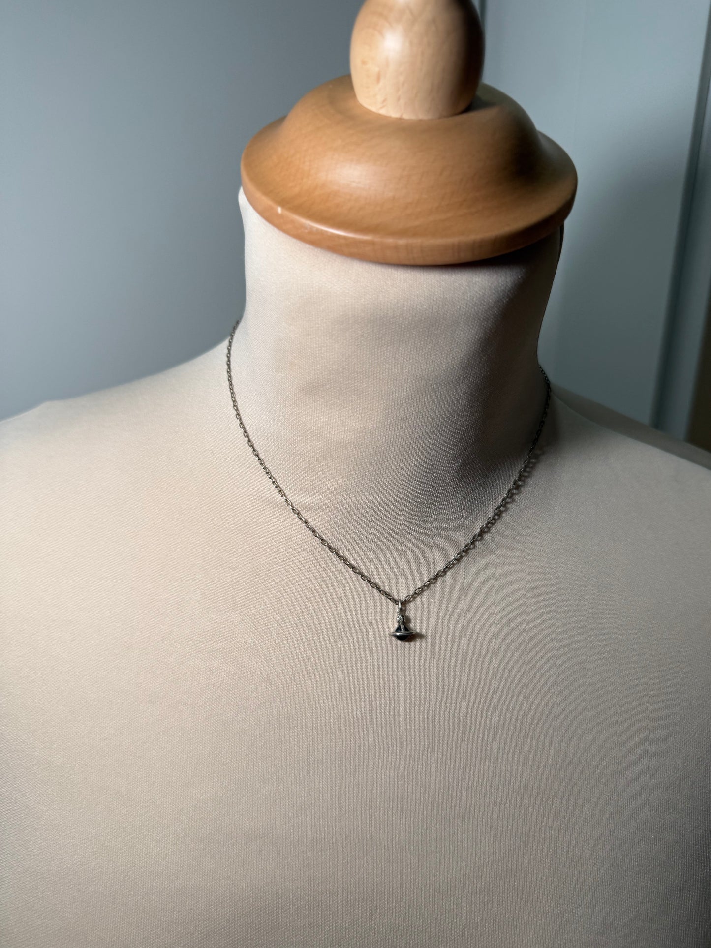 Orb Pendant Necklace Silver Tone VIVIENNE WESTWOOD (Pre-Owned)