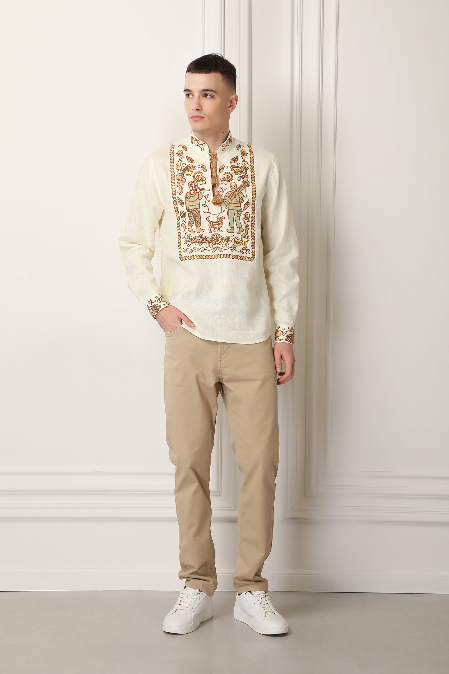 "Embroidery history" beige shirt FOBERINI