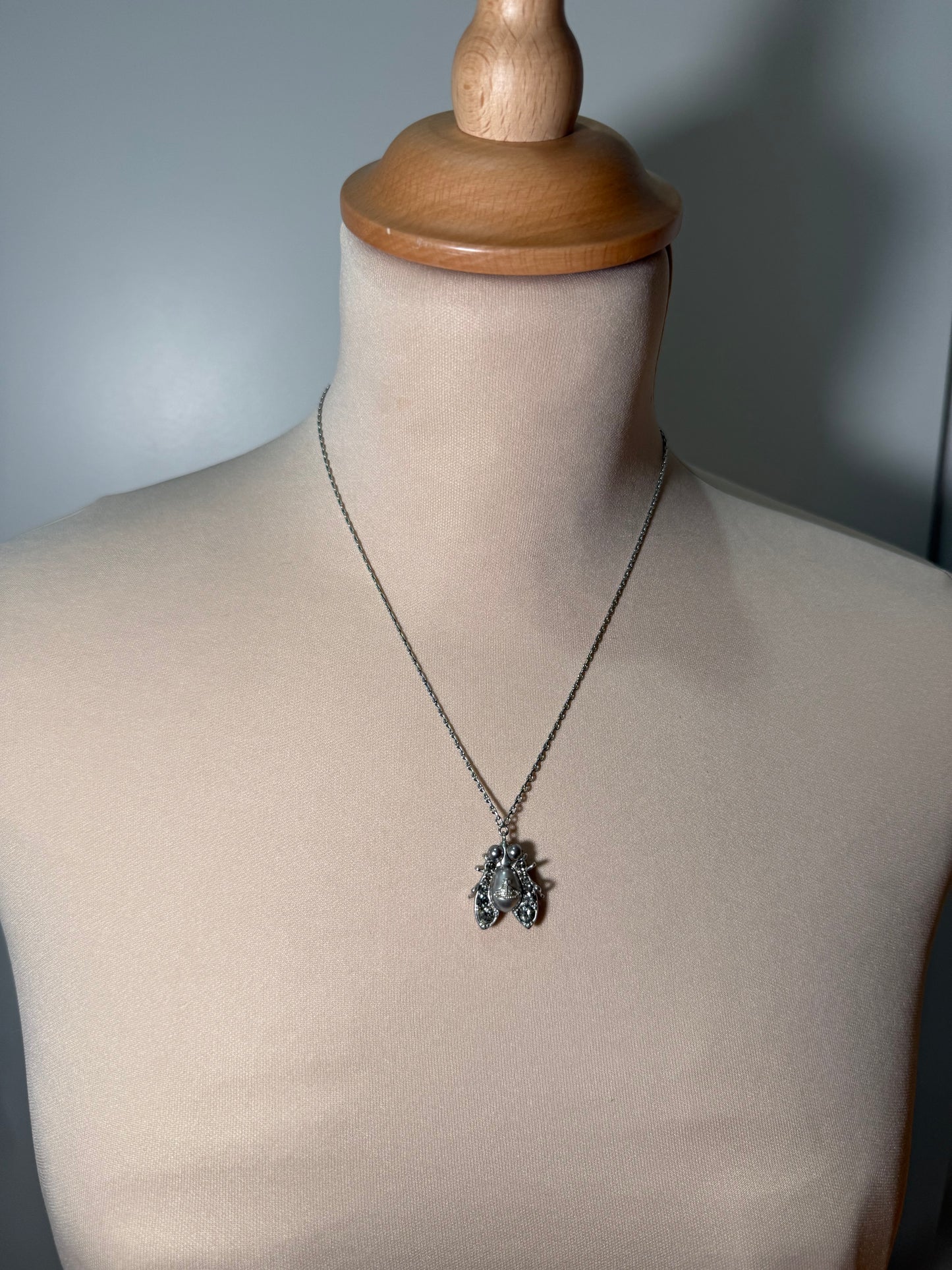 Crystal Pendant Necklace Silver Tone VIVIENNE WESTWOOD (Pre-Owned)