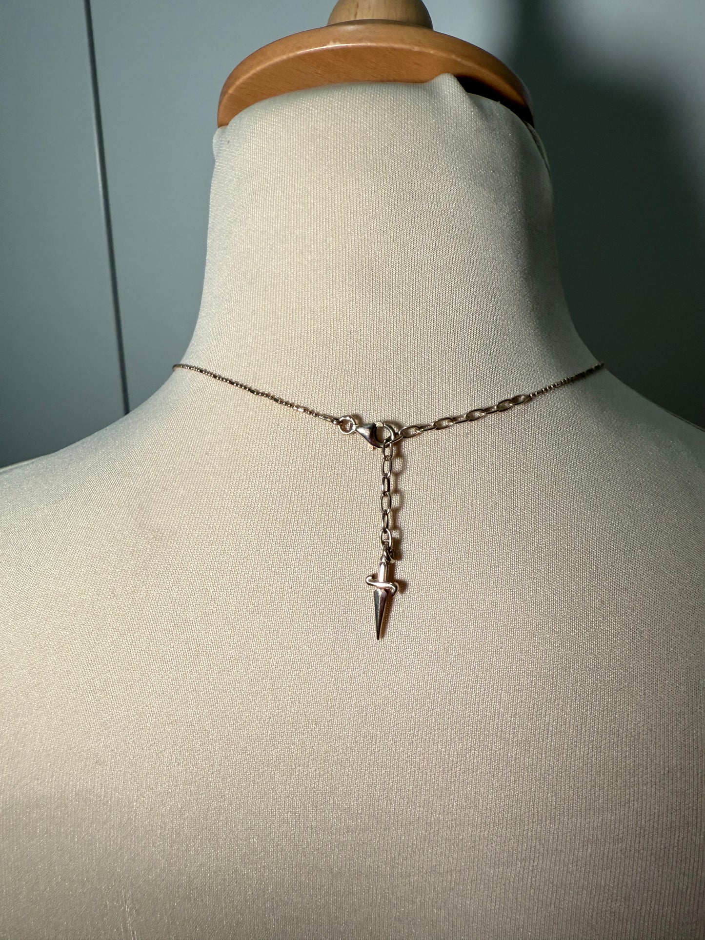Silver Tone Pearl Charm Necklace CESARE PACIOTTI (Pre-Owned)
