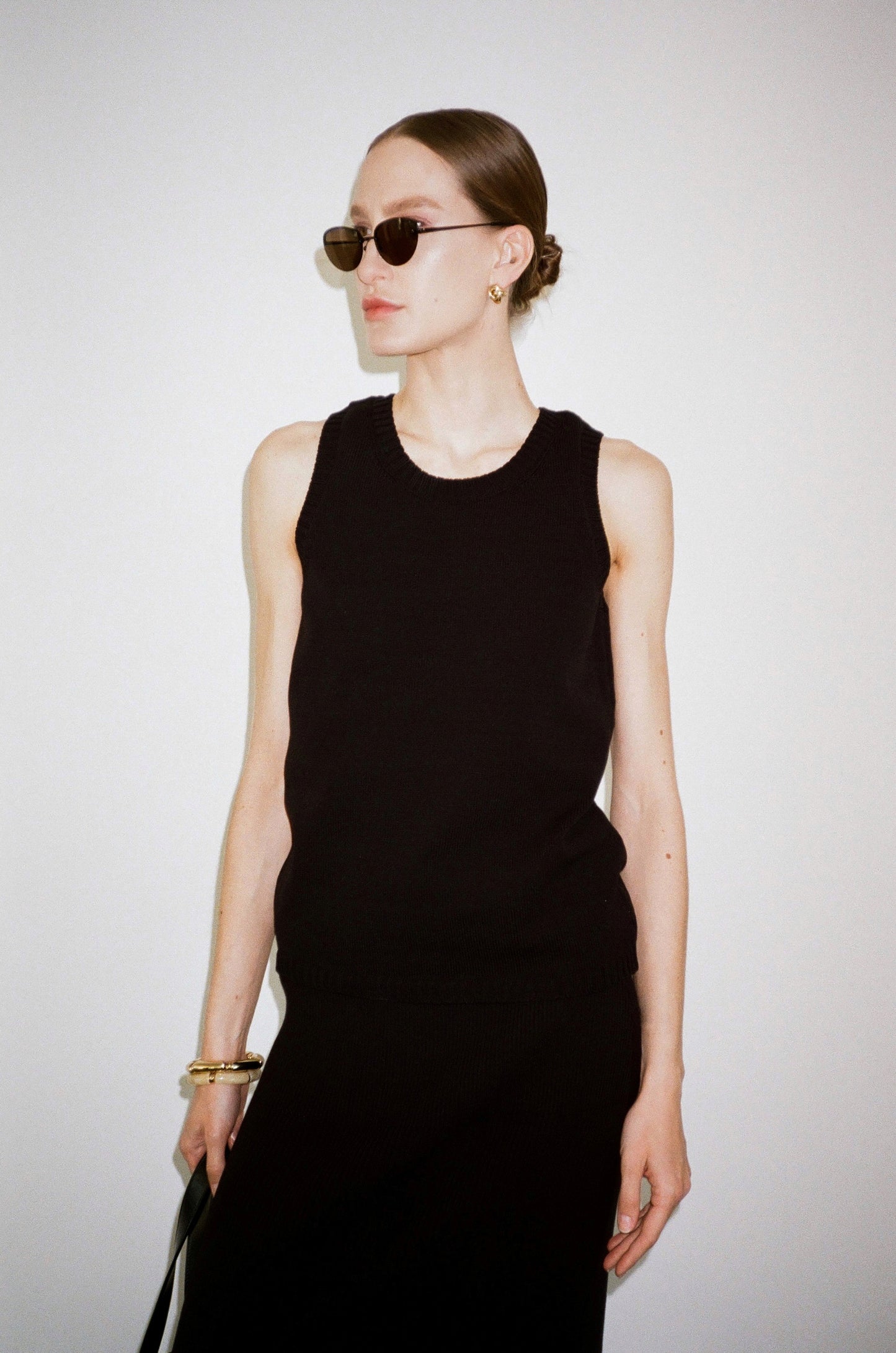 KNITTED TANK TOP WITH OPEN BACK KATERINA KVIT