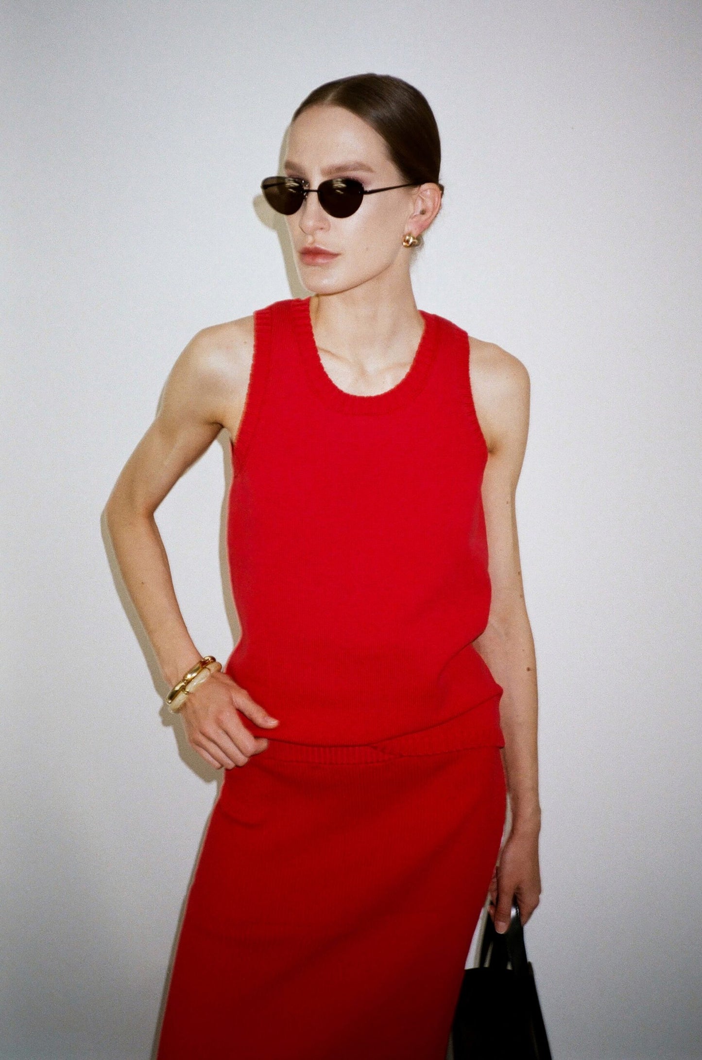 KNITTED TANK TOP WITH OPEN BACK KATERINA KVIT