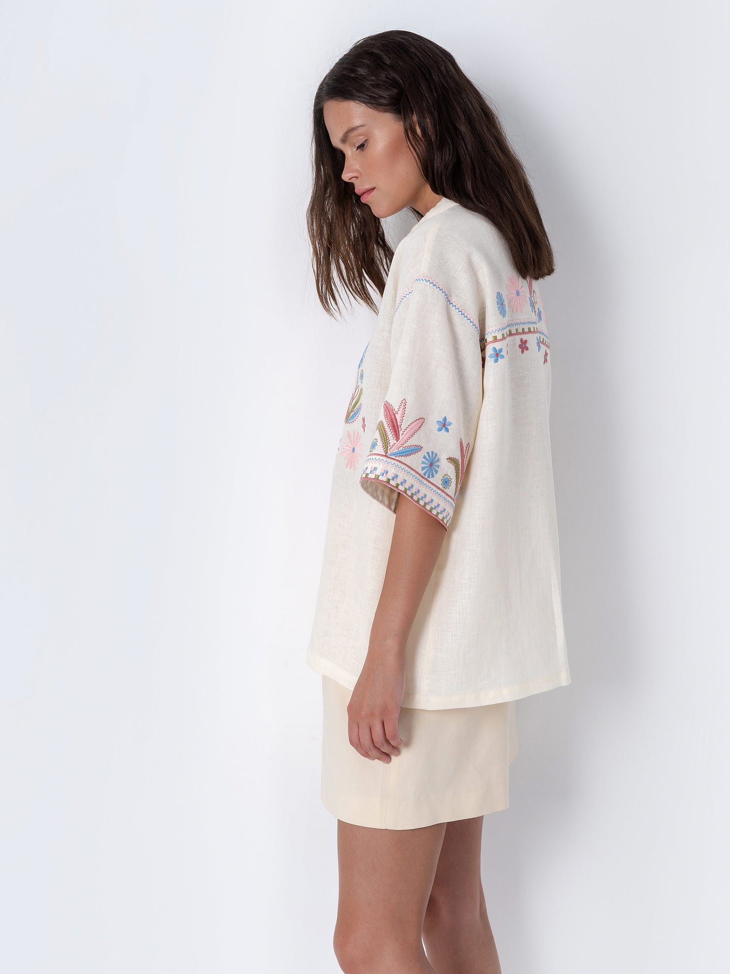 Linen shirt with floral embroidery Veselka ETNODIM