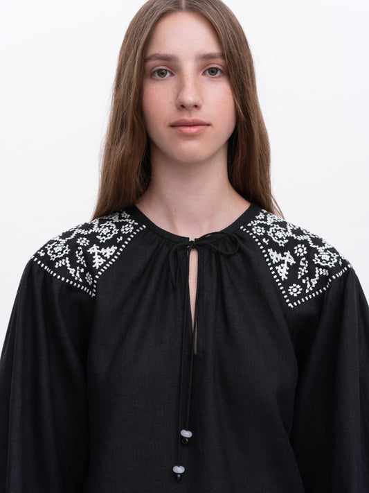 Embroidered shirt Izola black ETNODIM