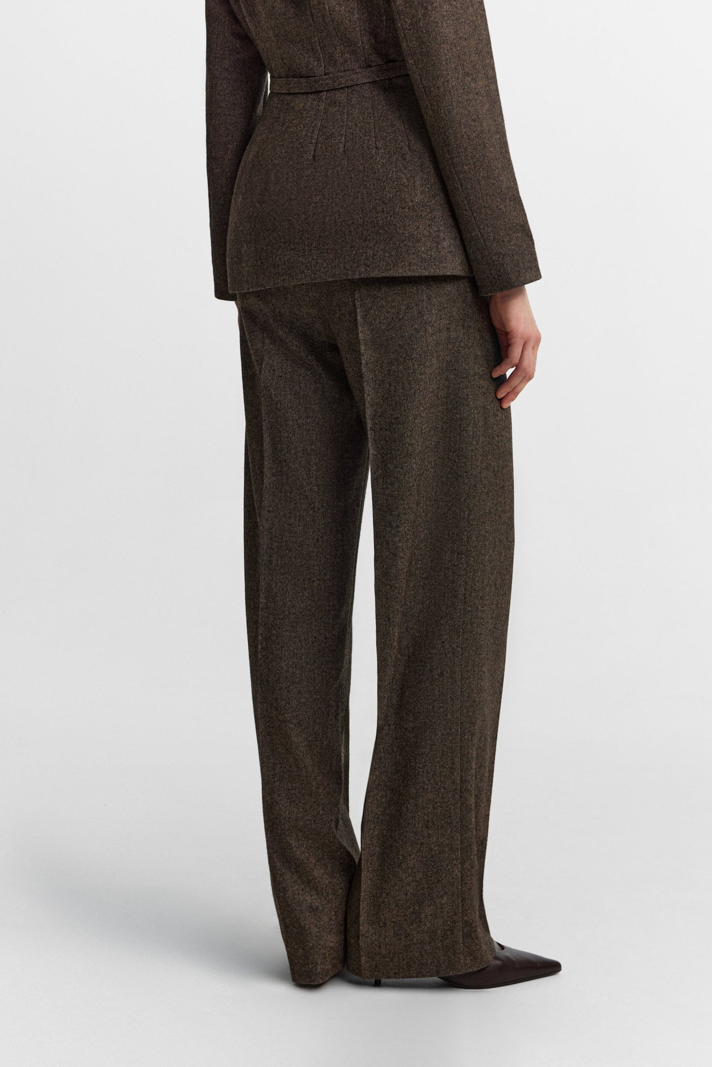 Secessia pants in rich brown PODYH