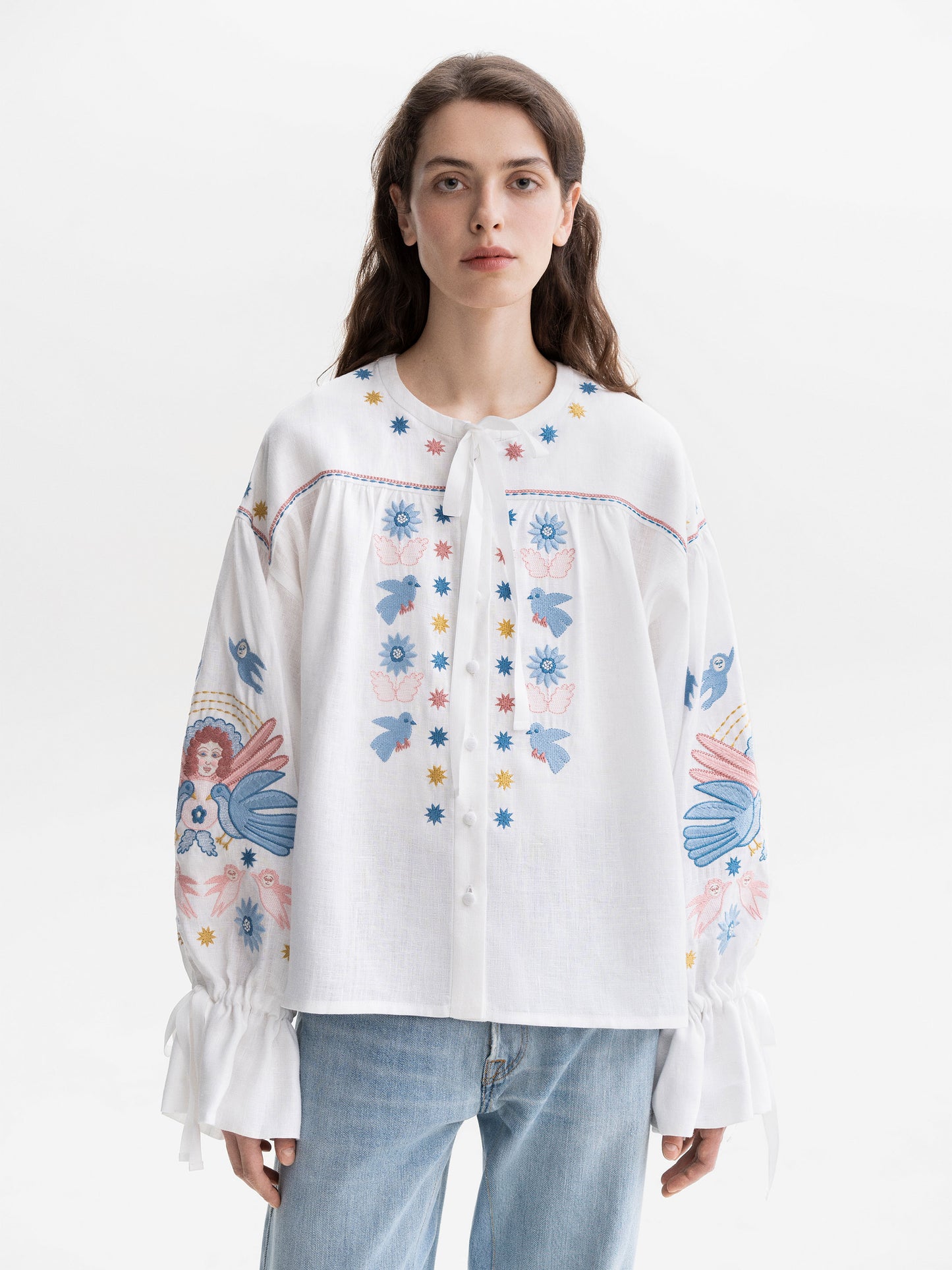 White embroidered shirt with abundant embroidery Naive ETNODIM