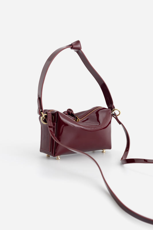 WINONA burgundy patent leather bag KACHOROVSKA front 3/4 view