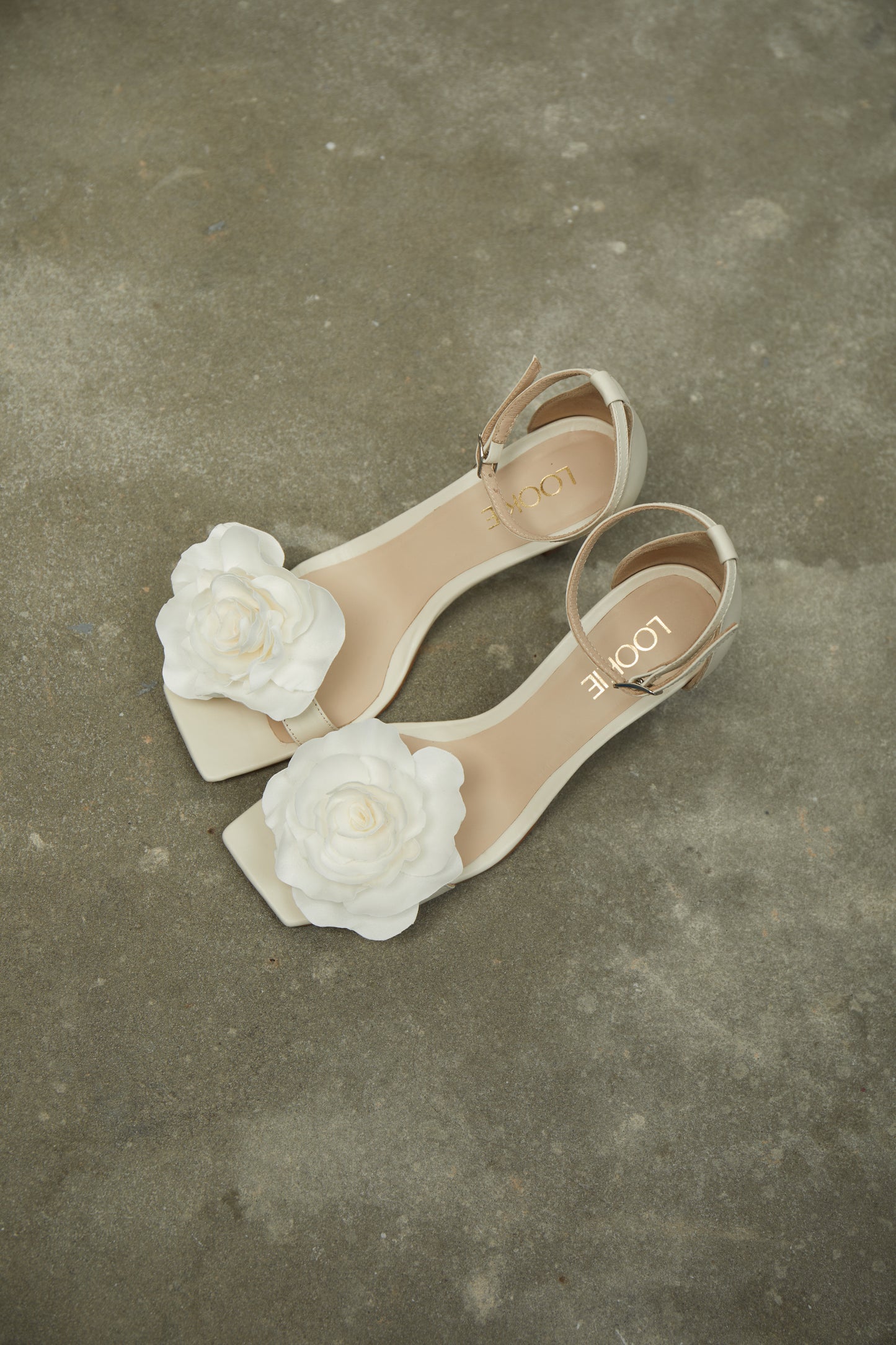 Wildrose milky sandals with a removable satin rose LOOKIE ATELIER