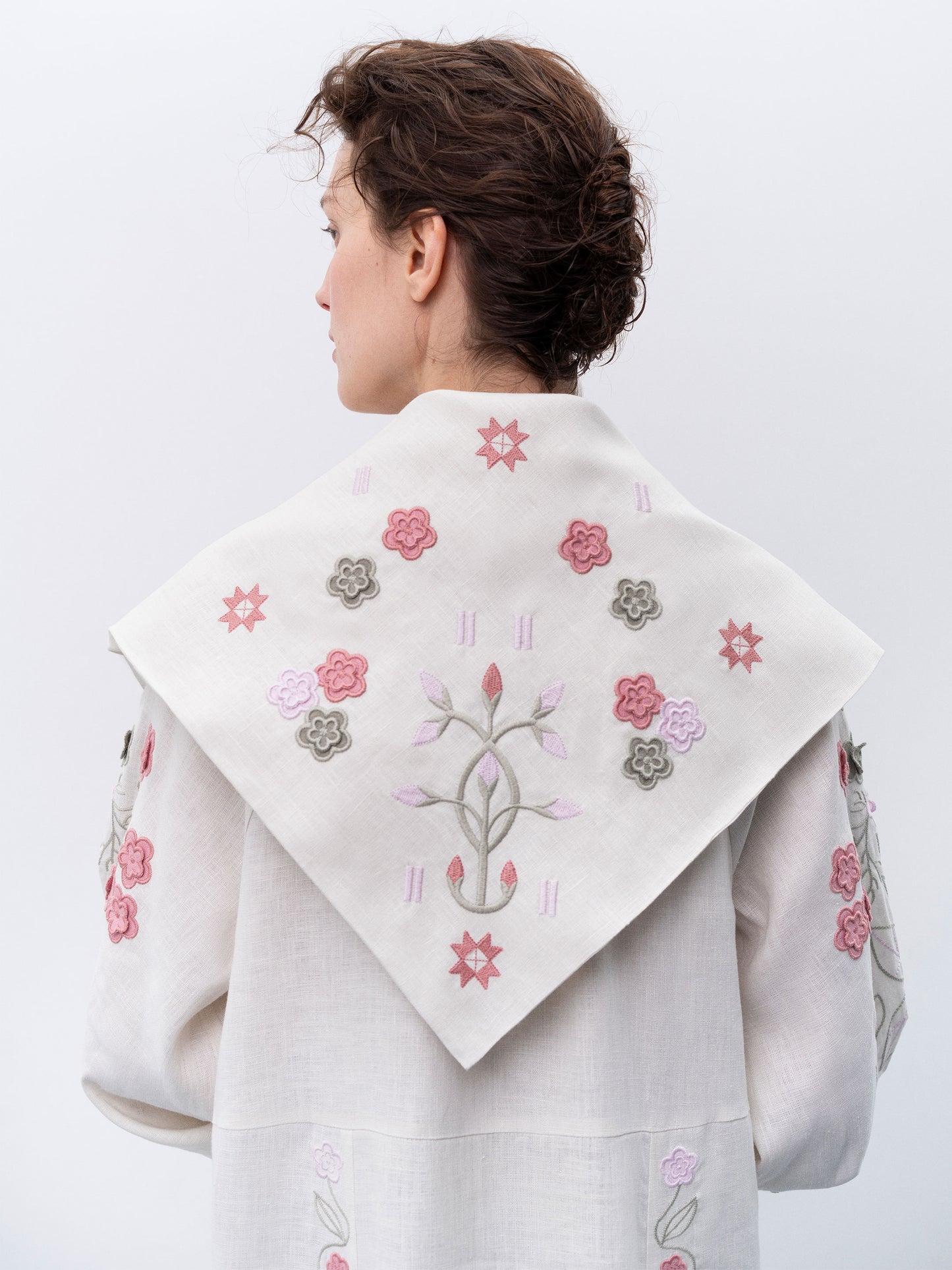 Embroidered linen shawl with floral ornaments Rozmay ETNODIM