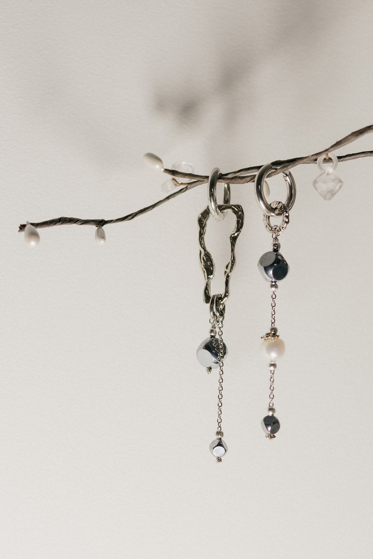 earrings-frida-asymmetrical-silver-samokish - image 2