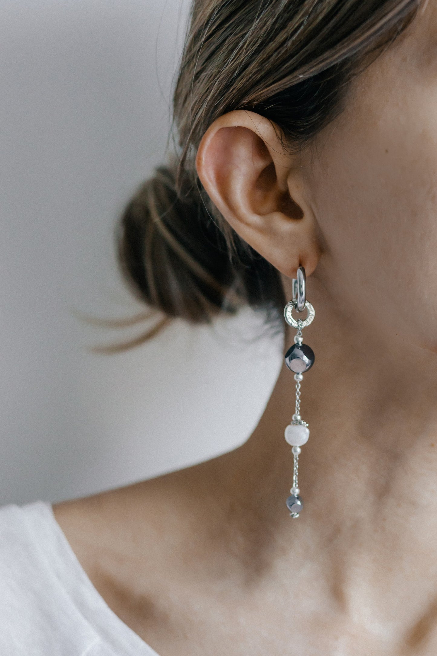earrings-frida-asymmetrical-silver-samokish - image 4