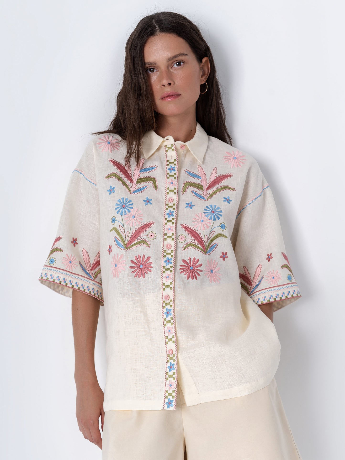 Linen shirt with floral embroidery Veselka ETNODIM