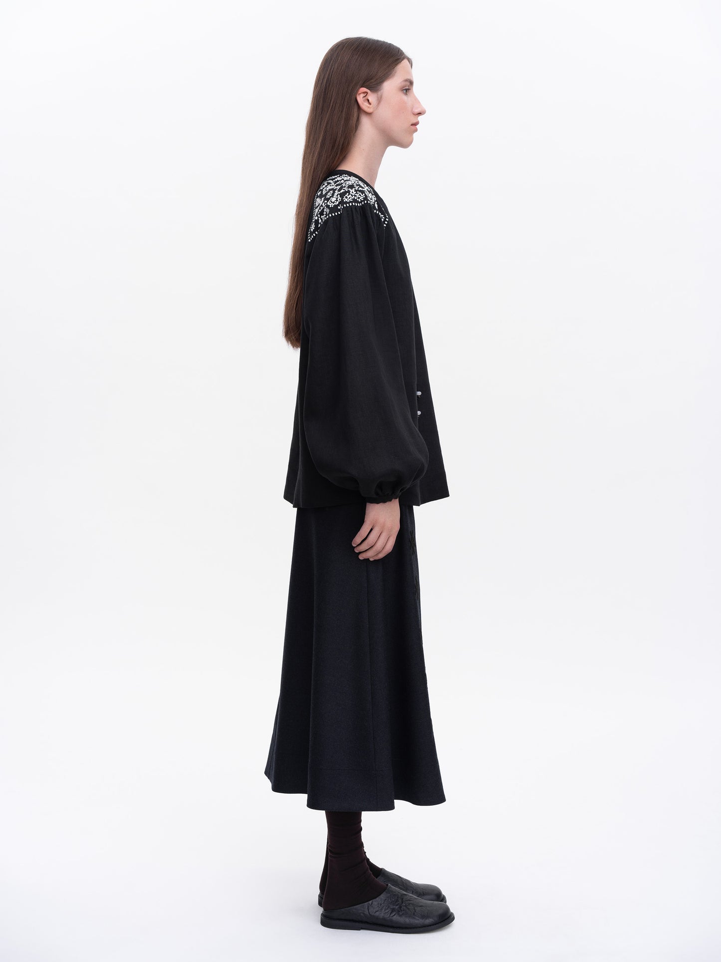 Embroidered shirt Izola black ETNODIM