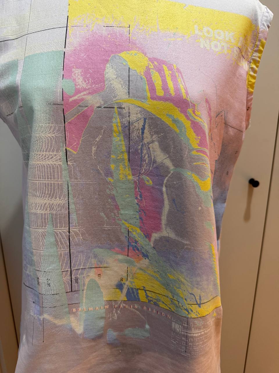 Graphic Sleeveless Top BALMAIN (Pre-Owned)