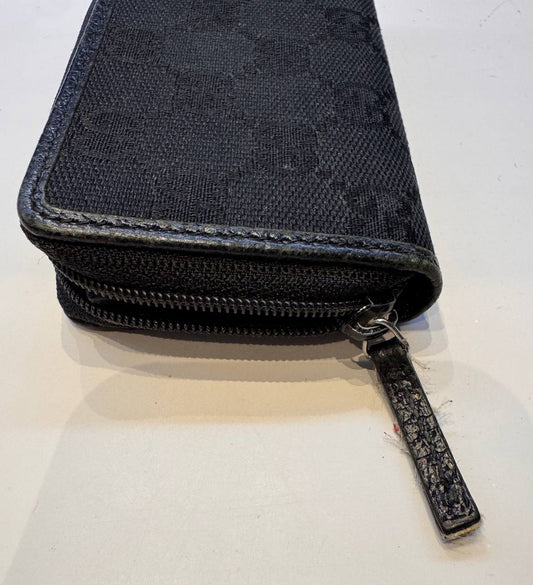 GUCCI Black GG Monogram Zip Card Holder / Coin Purse (Pre-Owned)