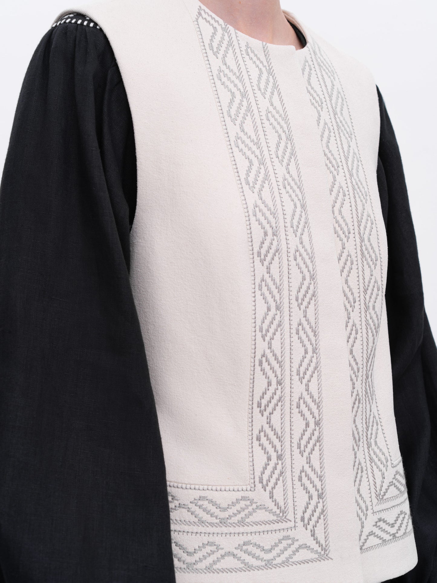 Embroidered vest Haina ETNODIM