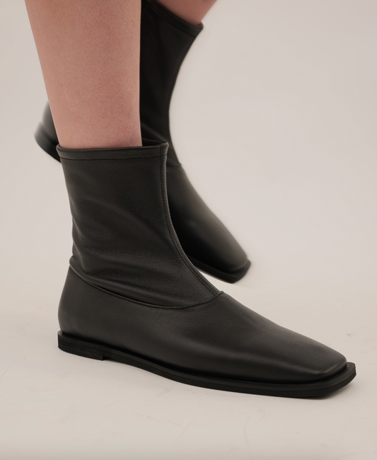 Di Boots Black HVOYA