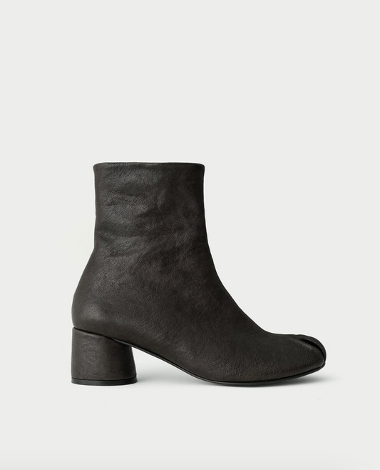 Pillow Boots Black HVOYA