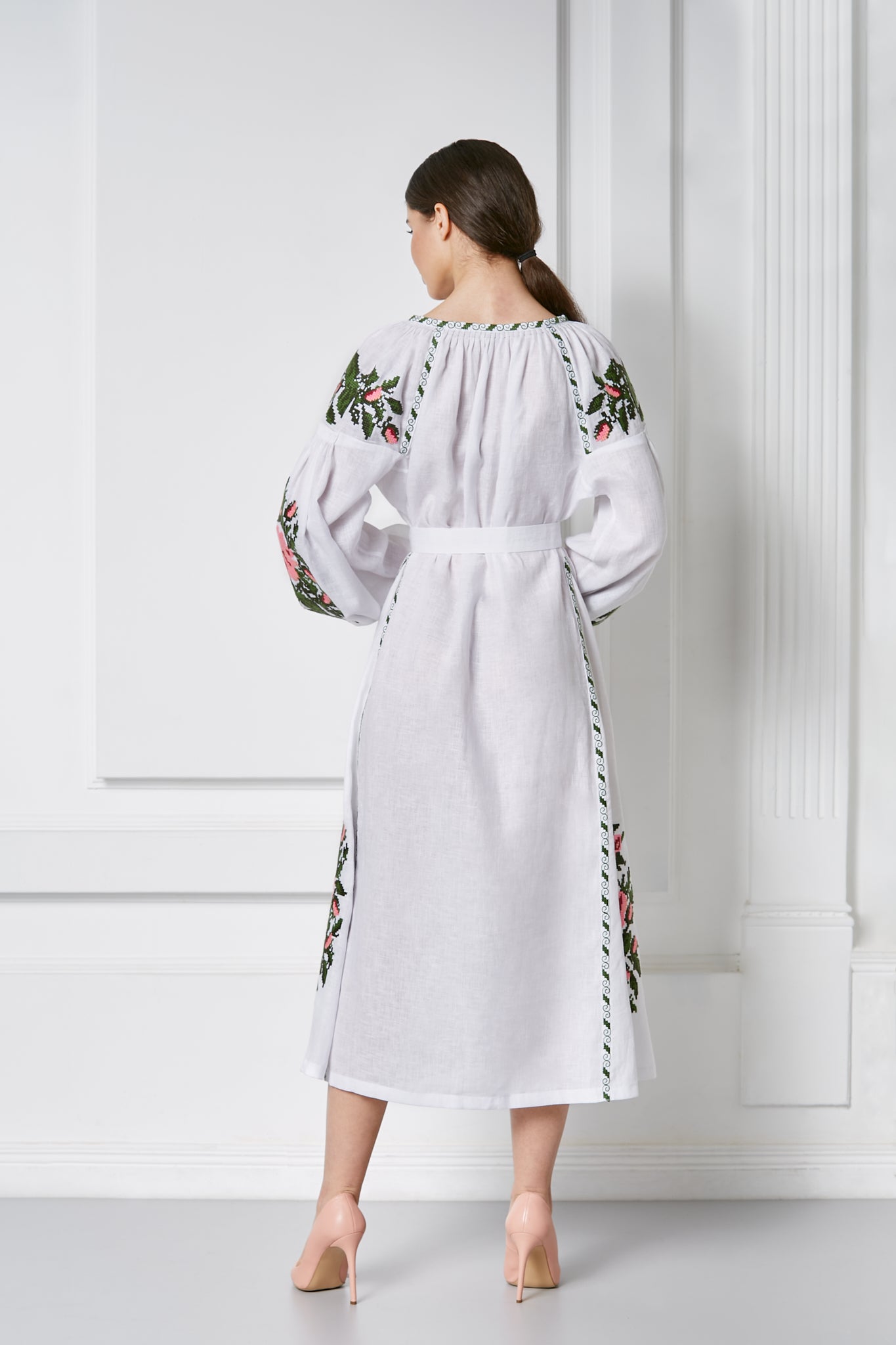 Claire Chic White Midi Dress FOBERINI XS-S / White Claire Chic White Midi Dress FOBERINI XS-S / White